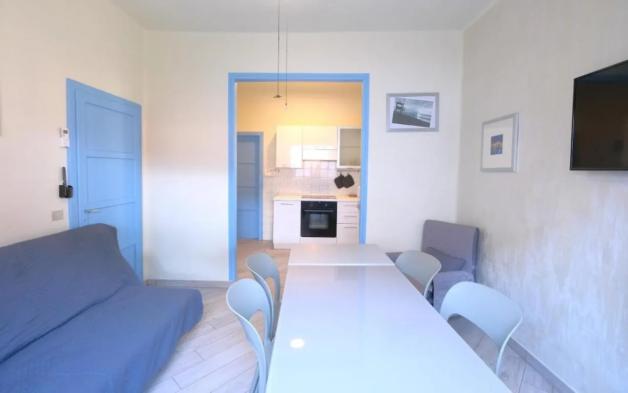 Casa Rossa Tre Camere In Centro Lido di Jesolo 0*,  Itálie