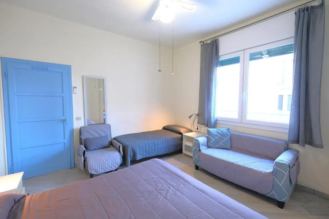 Casa Rossa Tre Camere In Centro Lido di Jesolo
